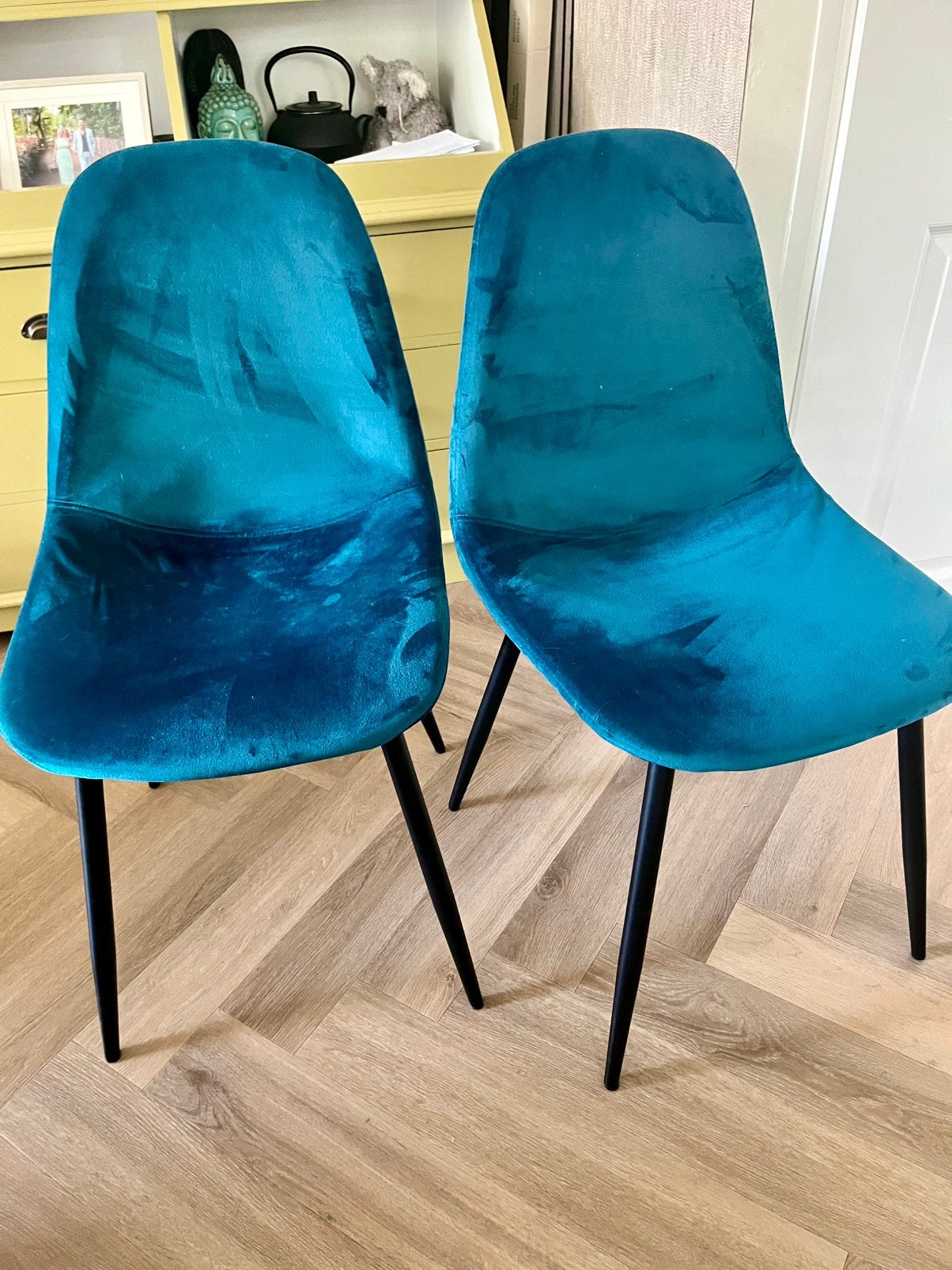 2 fluwelen eettafel stoelen, Huis en Inrichting, Stoelen, Ophalen, Zo goed als nieuw, Blauw