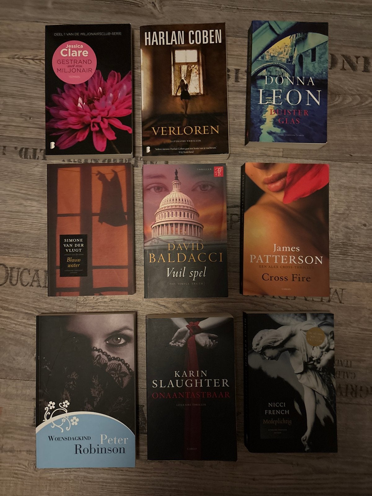 Diverse thrillers en romans - 9 boeken, Ophalen of Verzenden, Gelezen