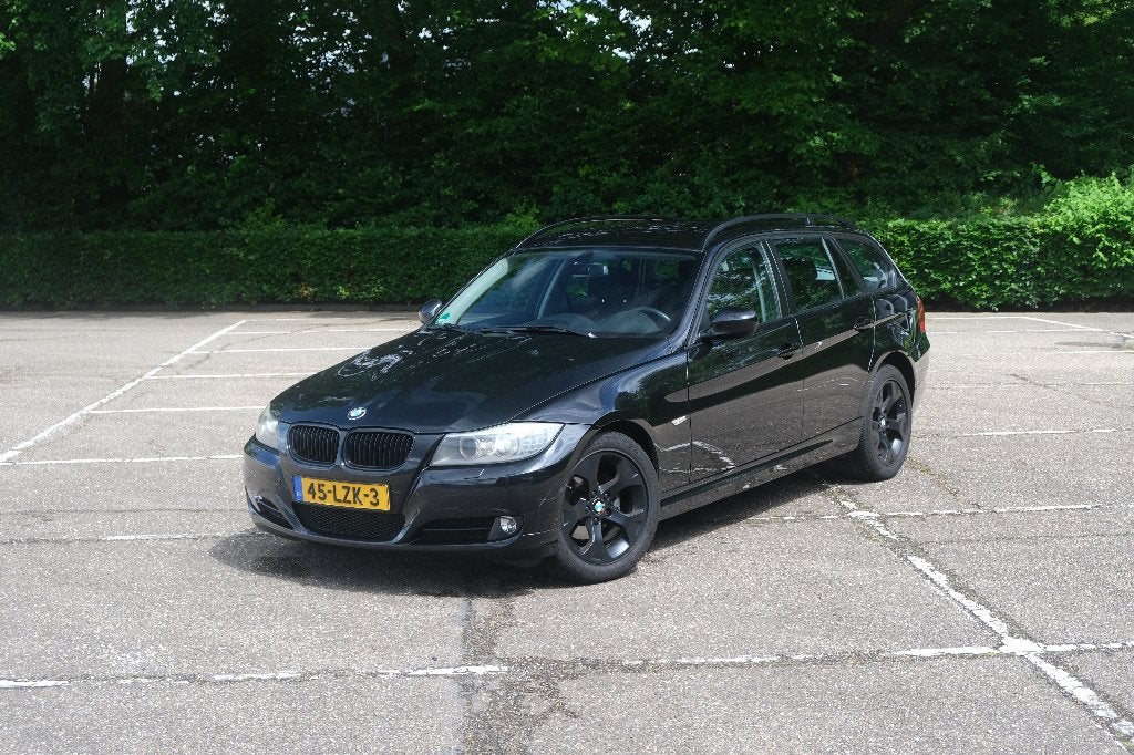 BMW 3-Serie 2.0 318 I Touring 2010 Zwart -, Auto's, Zwart, Zwart, Origineel Nederlands, Particulier