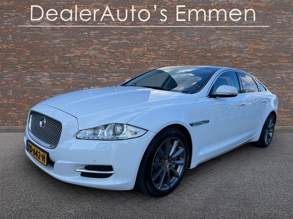 Jaguar XJ 3.0 V6 341 PK SC AWD LEDER SCHUIFDAK LMV NAVIGATIE, Automaat, Euro 5, Gebruikt, 1839 kg