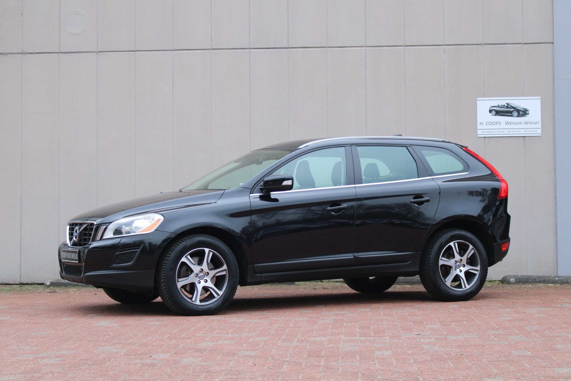 Volvo XC60 3.0 T6 AWD Summum AUTOMAAT YOUNGTIMER (bj 2011), Auto's, Automaat, Euro 5, Gebruikt, Zwart