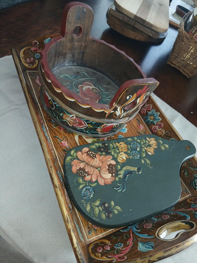 Decoratieve houten set: dienblad, emmer en snijplank, Ophalen of Verzenden