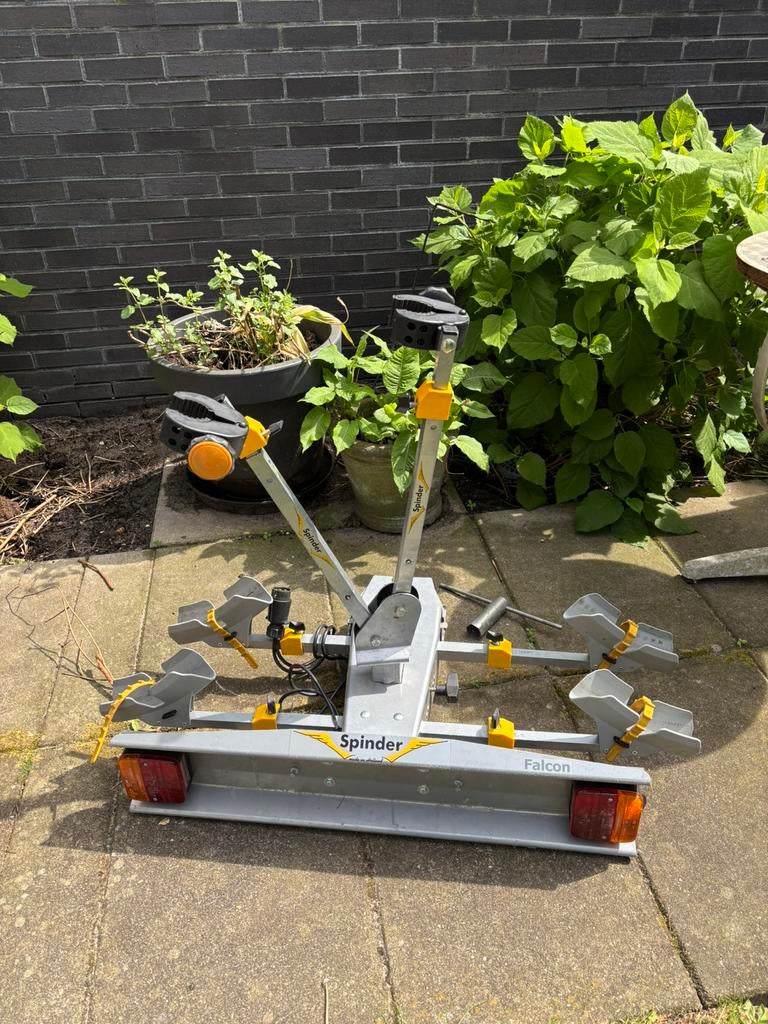 Spinder Falcon Fietsdager, Auto diversen, Fietsendragers, Ophalen, 2 fietsen, Gebruikt, Trekhaakdrager