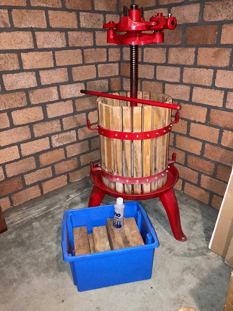 wijnpers 36 liter, Antiek en Kunst, Antiek | Gereedschap en Instrumenten, Ophalen