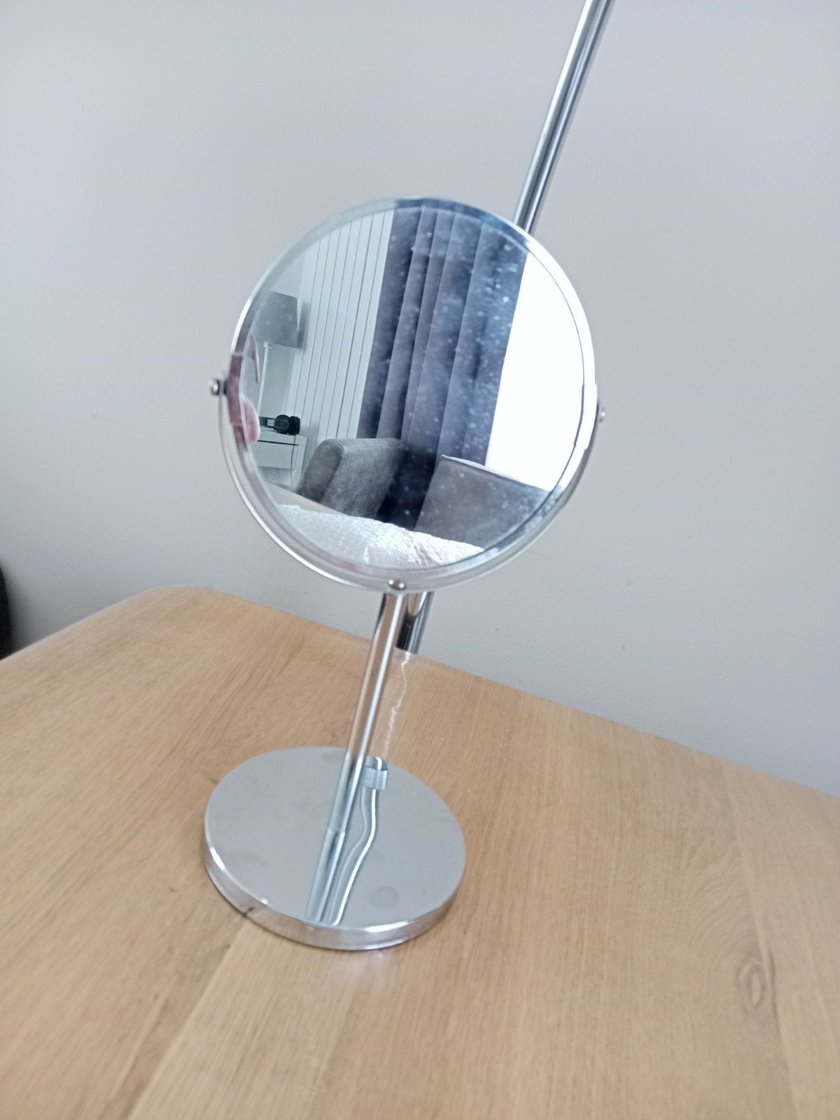 Scheer makeup  vergroot spiegel op voet, Huis en Inrichting, Woonaccessoires | Spiegels, Minder dan 50 cm, Gebruikt, Rond, Ophalen of Verzenden