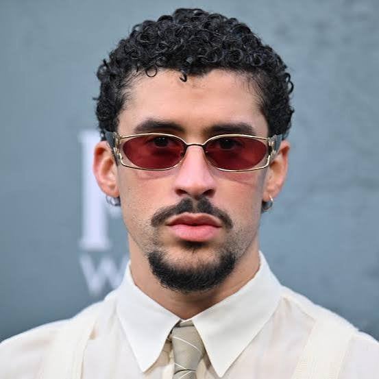 GEZOCHT! 2 staanplaatsen Bad Bunny Brussel 22/07, Twee personen, Juli