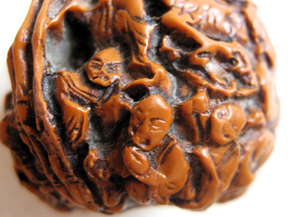 Antieke Chinese Hediao Walnoot, Luohans met Tijger en Draak, Antiek en Kunst, Hout, Bruin, Ophalen of Verzenden, Houtsnijwerk