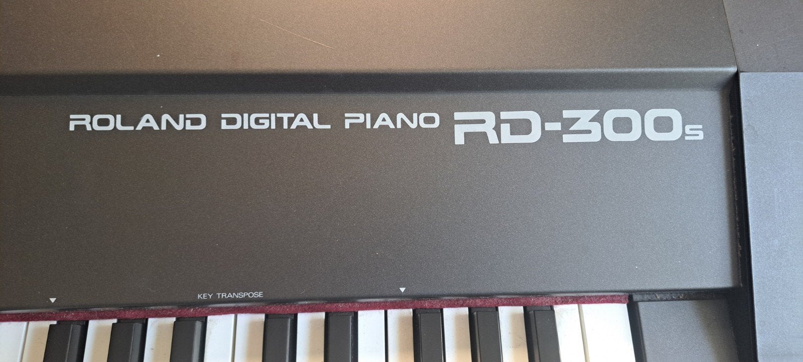 Roland RD300s Piano jaren 80 gratis, Ophalen, Gebruikt, Zwart