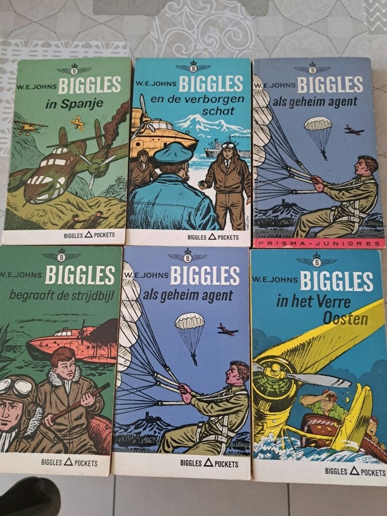 biggles pockets, Boeken, Ophalen of Verzenden, Gelezen