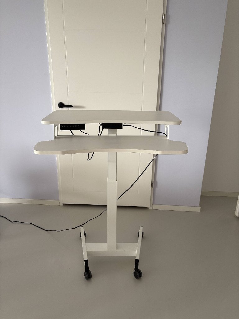 Verstelbaar zit-sta bureau, Huis en Inrichting, Bureaus, Zit-sta bureau, 78 cm, Spaanplaat of MDF, Met wielen