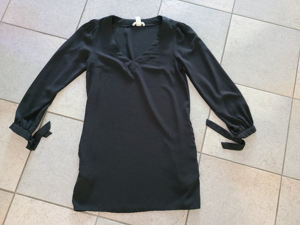 Zwarte jurk, H&M, maat 36, H&M, Zwart, Nieuw, Ophalen of Verzenden
