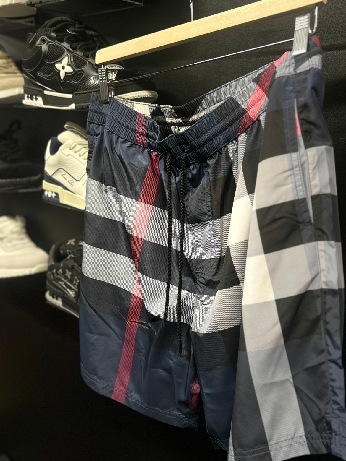 Burberry Korte broek, Ophalen of Verzenden, Overige maten, Zwart