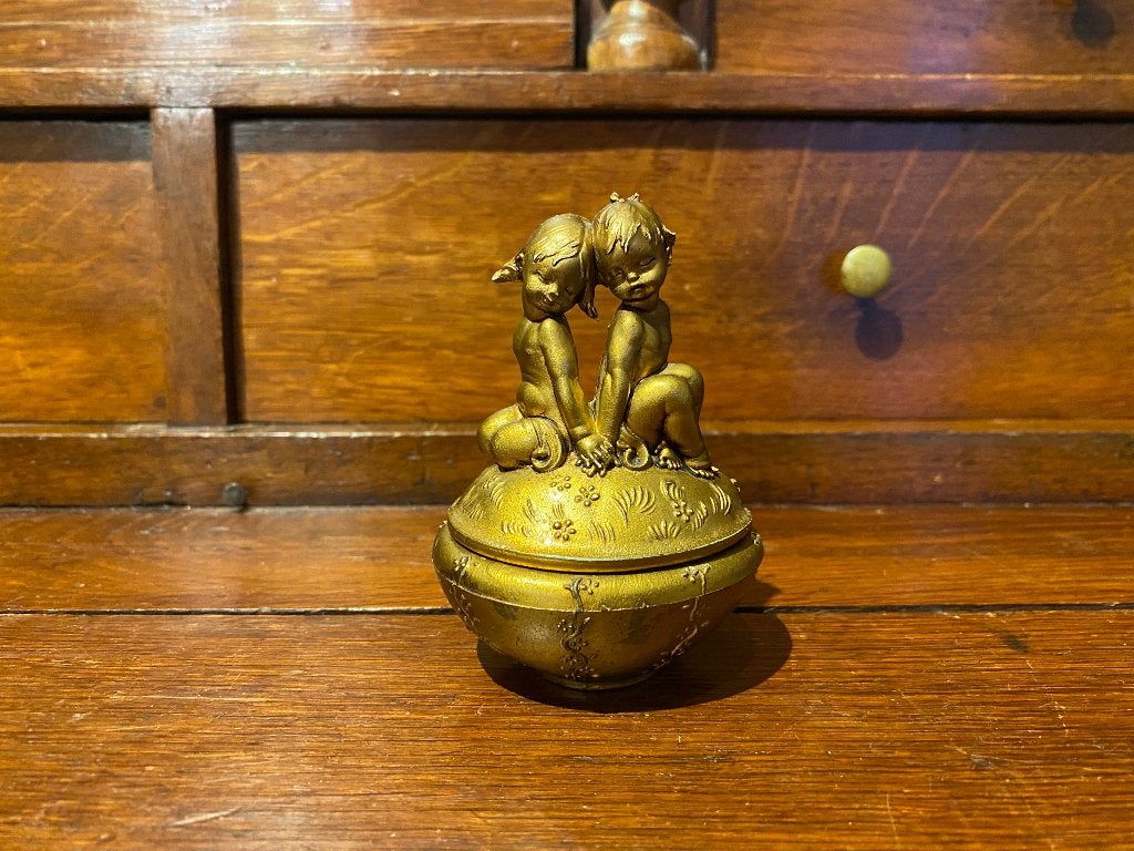 Italiaans gouden juwelendoosje, bakje met 2 kindjes, putti, Ophalen of Verzenden