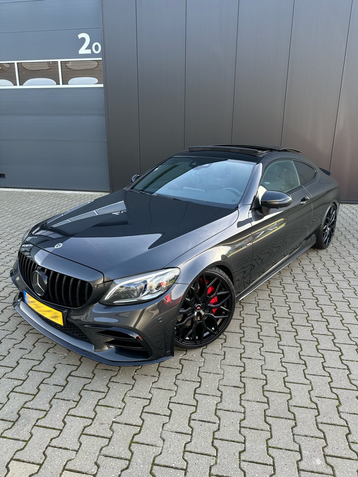 Mercedes-Benz C-Klasse C300 258pk 9G-TRONIC 2019 Grijs, Auto's, Automaat, 1800 kg, Zwart, 4 cilinders