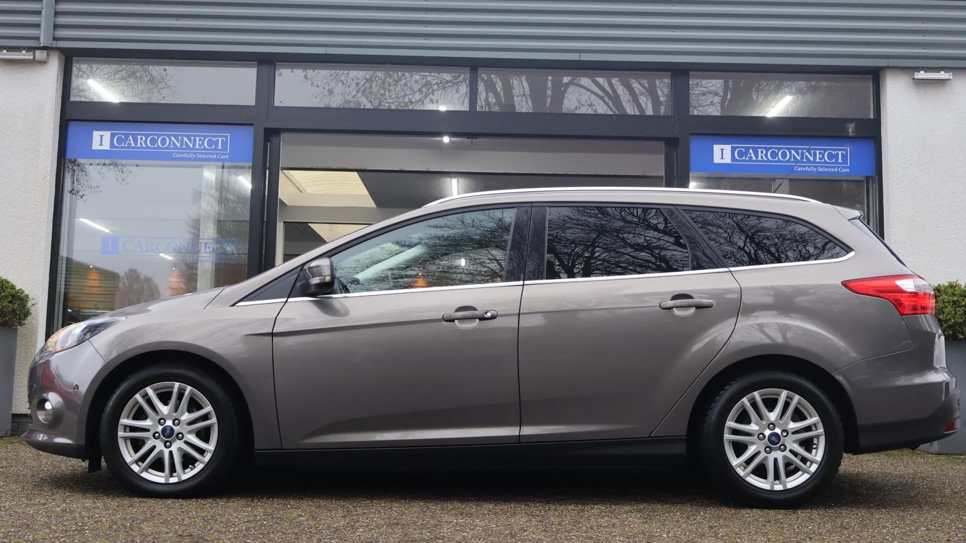 Ford Focus Wagon 1.0 EcoBoost Edition Plus 125pk|Vol uitgevo, Auto's, Euro 5, Gebruikt, Zwart, Origineel Nederlands