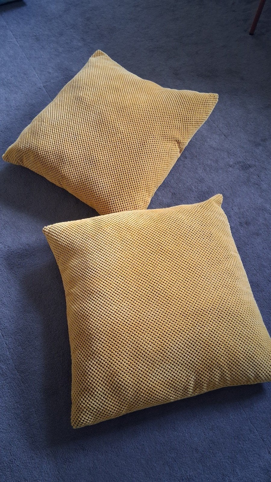 2 kussens xenos geel, Ophalen of Verzenden, Zo goed als nieuw, Geel, Vierkant