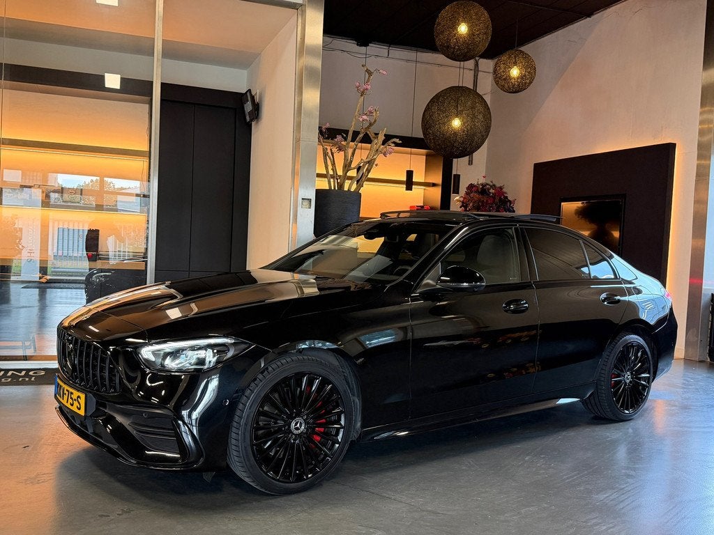 Mercedes-Benz C-klasse 300 e AMG Night Pano Memory 360Cam. D, Auto's, Automaat, 4 cilinders, 167 km/l, Zwart