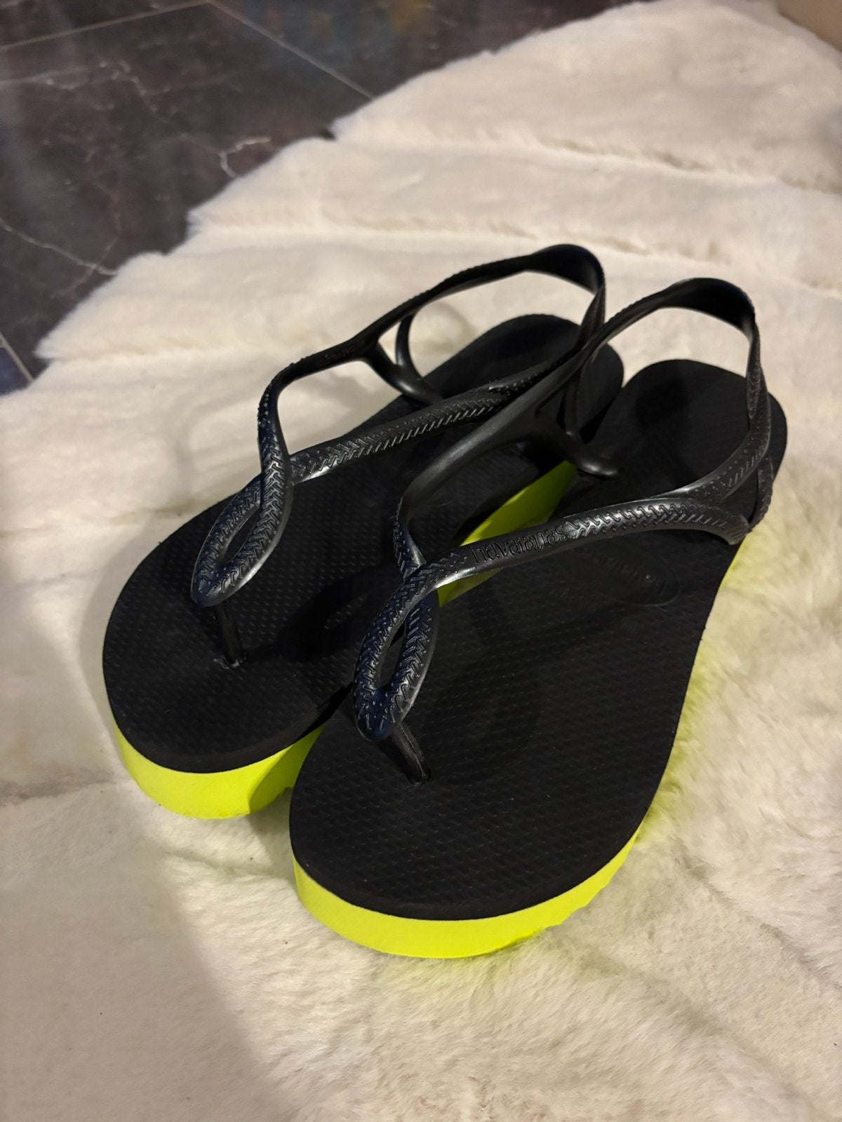 Havaianas Luna Platform Cool Slippers Maat 35, Ophalen of Verzenden, Gedragen, Zwart, Slippers