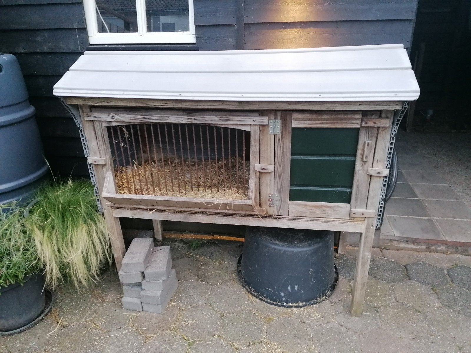 Oerdegelijk konijnenhok, Ophalen, 90 cm of meer, Konijn, Hok