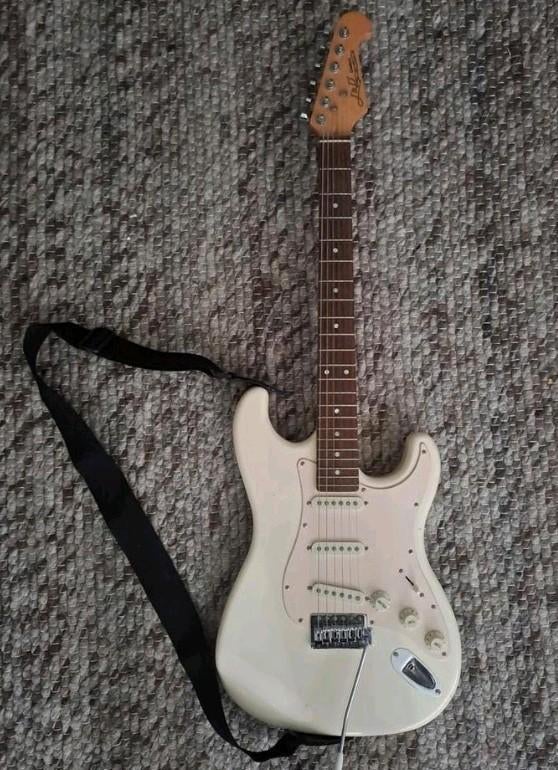 Witte J&D Stratocaster gitaar incl. verstelbare schouderband, Ophalen, Gebruikt