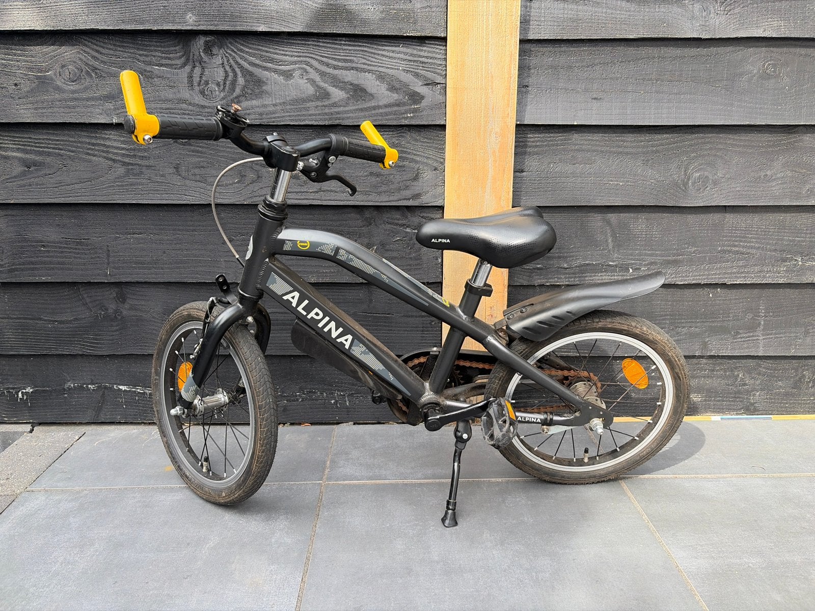 Alpina kinderfiets 16 inch - Gebruikt, Fietsen en Brommers, Ophalen of Verzenden, Gebruikt, Terugtraprem, 16 tot 20 inch