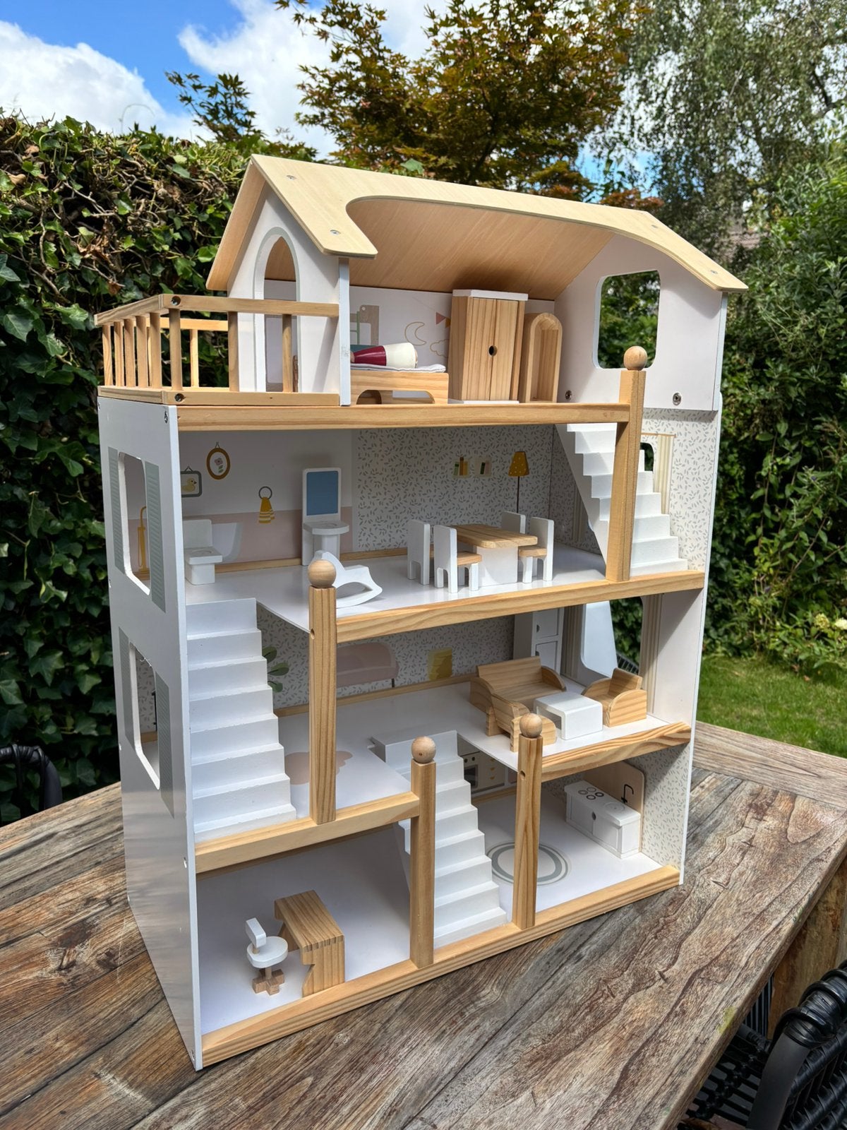 Petit Amelie poppenhuis, Ophalen, Zo goed als nieuw