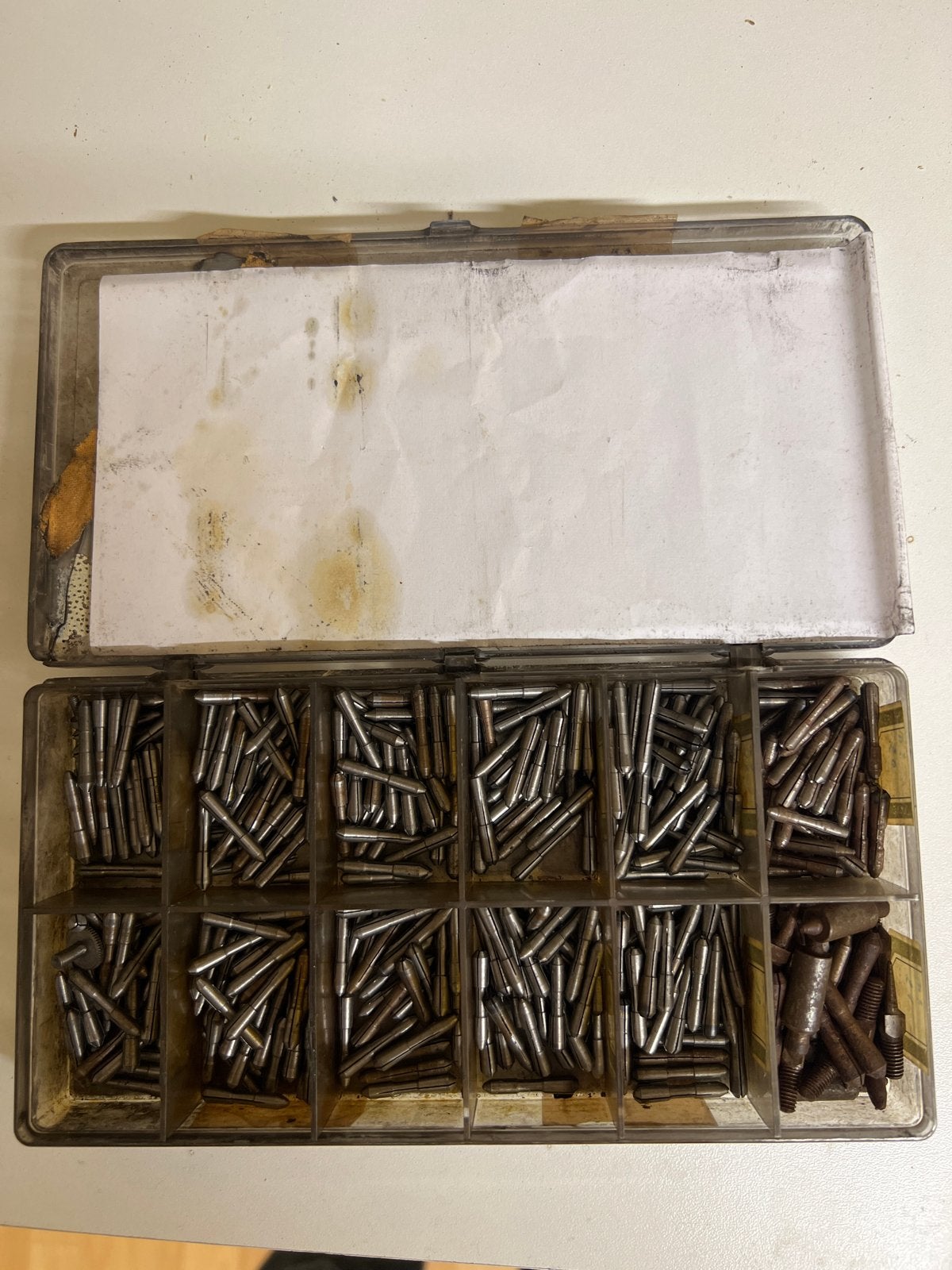 Voor de klokkenmaker. Diverse asjes voor grootwerk uurwerken, Antiek en Kunst, Ophalen of Verzenden