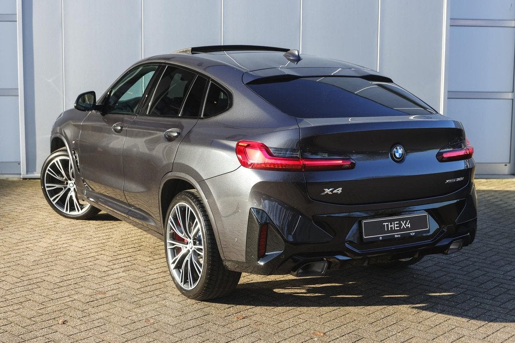 BMW X4 xDrive30i M Sport Automaat / Panoramadak / Trekhaak /, Auto's, BMW, 1998 cc, 4 cilinders, Met garantie (alle), 1790 kg