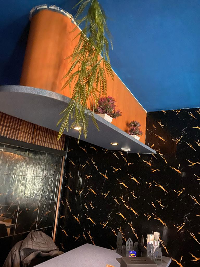 Luxe Bar met 4 Stoelen, Plafondelement en Barkast, Tickets en Kaartjes, Hotelbonnen, Eén persoon, 3 overnachtingen of meer