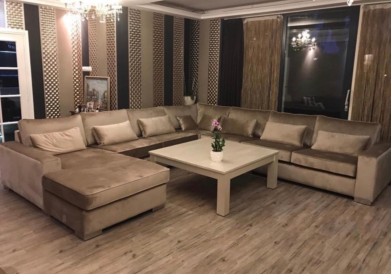 Grote Hoekbank U bank, in Taupe velvet Stof, Huis en Inrichting, Ophalen, Gebruikt, Hoekbank, 300 cm of meer