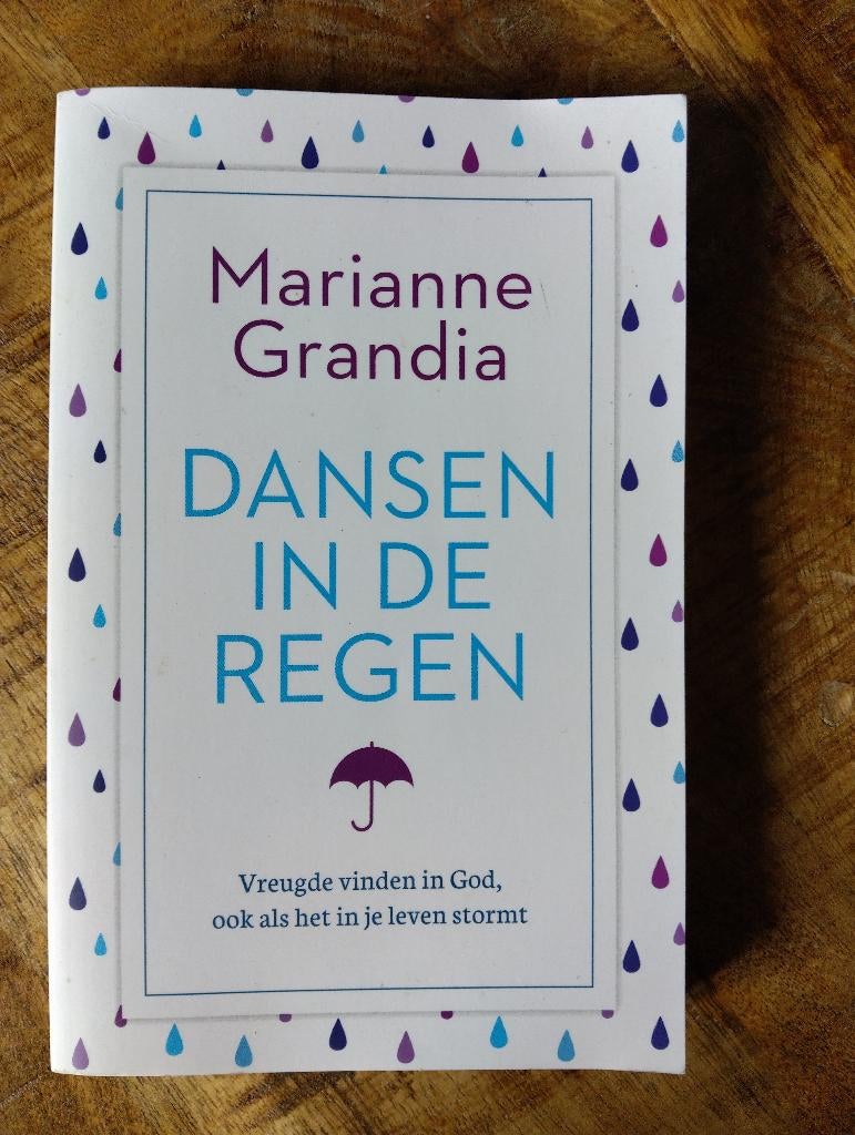 Dansen in de regen, Ophalen of Verzenden, Zo goed als nieuw, Christendom | Protestants