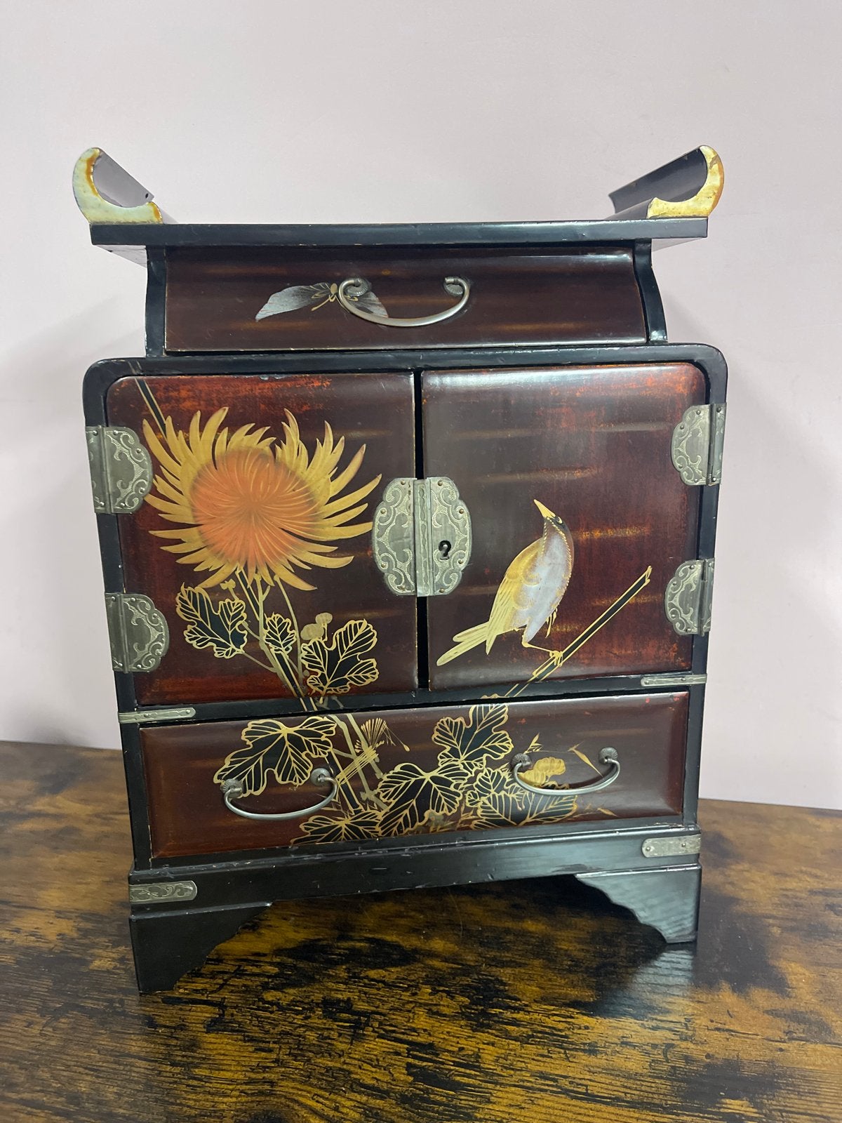 Antieke Japanse Lakwerk Miniatuur Ladekastje met Decoratie, Ophalen of Verzenden