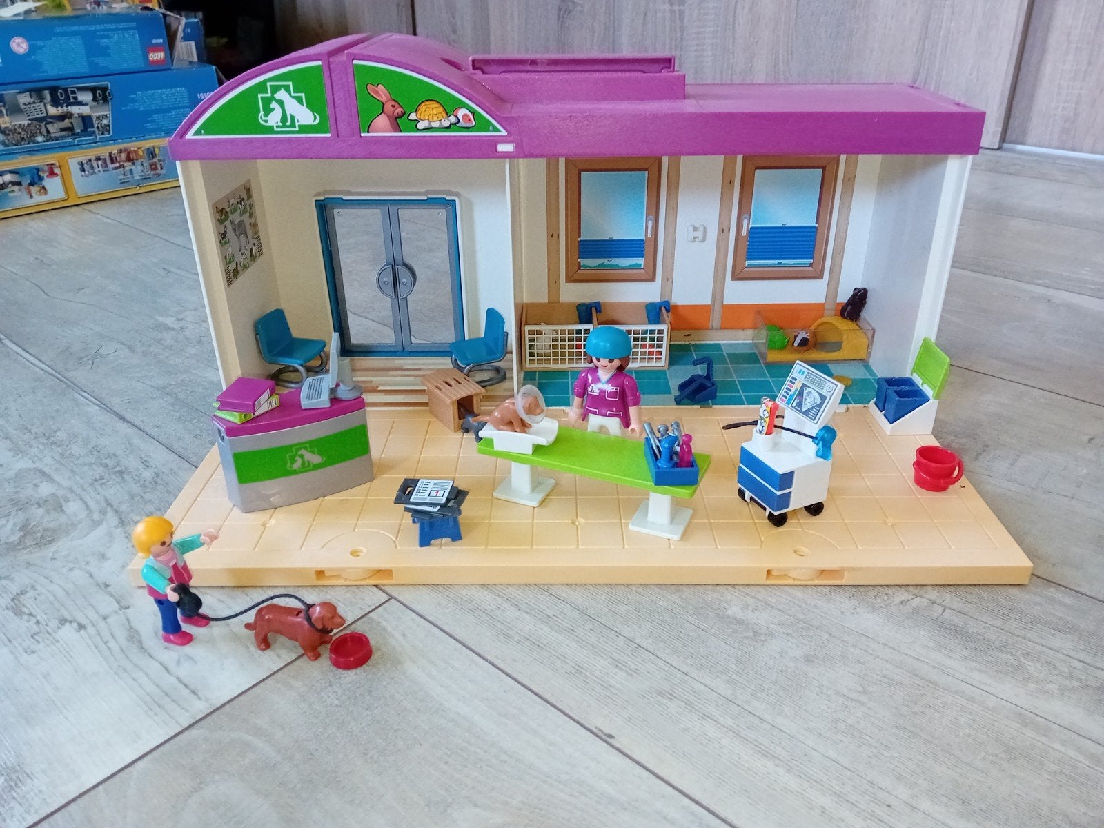 Dierenkliniek playmobil, Gebouw, Complete set, Ophalen of Verzenden, Zo goed als nieuw