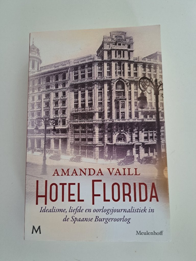 Hotel Florida door Amanda Vaill, Boeken, Literatuur, Zo goed als nieuw, Amerika, Ophalen of Verzenden