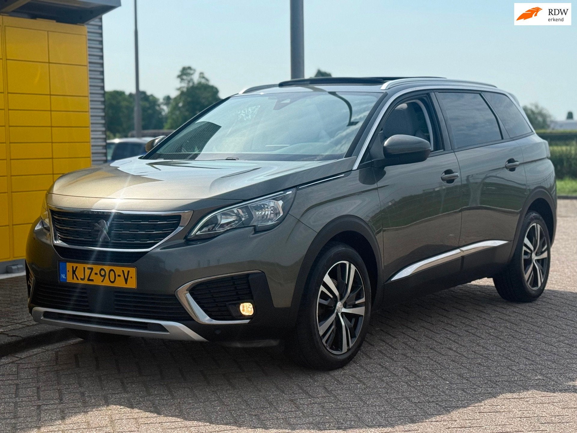 Peugeot 5008 1.6 BlueHDI Blue Lease Allure 7Pers Panoramadak, Voorwielaandrijving, Dealer onderhouden, Stof, 4 cilinders