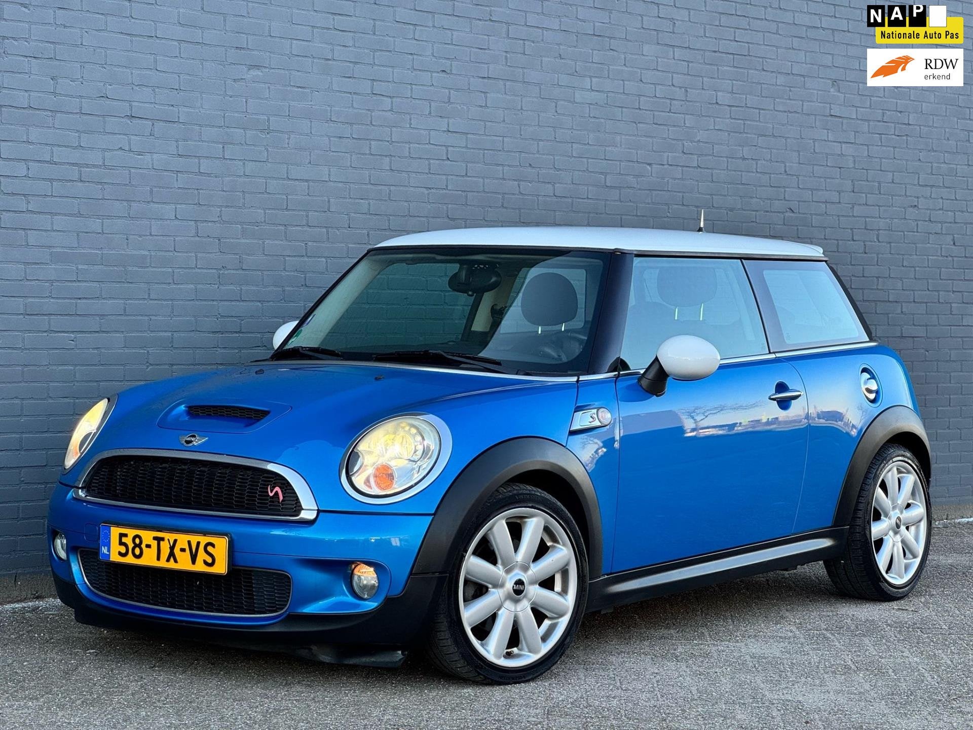 Mini Mini 1.6 Cooper S Chili/ORIGINEEL NL/KM MET NAP/INCL JA, Auto's, Automatische klimaatregeling, Gebruikt, 4 cilinders, Leder en Stof