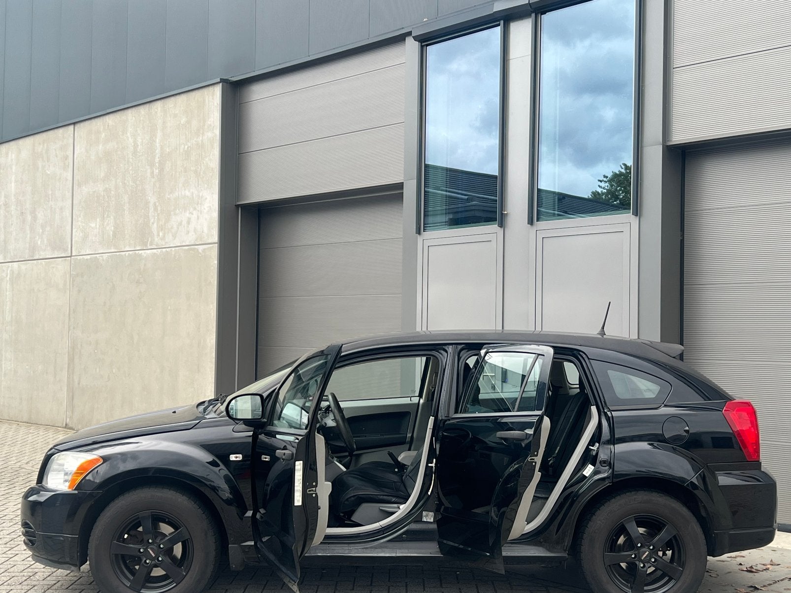 Foto 6 van Zwarte Nette Dodge Caliber 1.8 SXT Benzine/Airco/Apk/Nap!