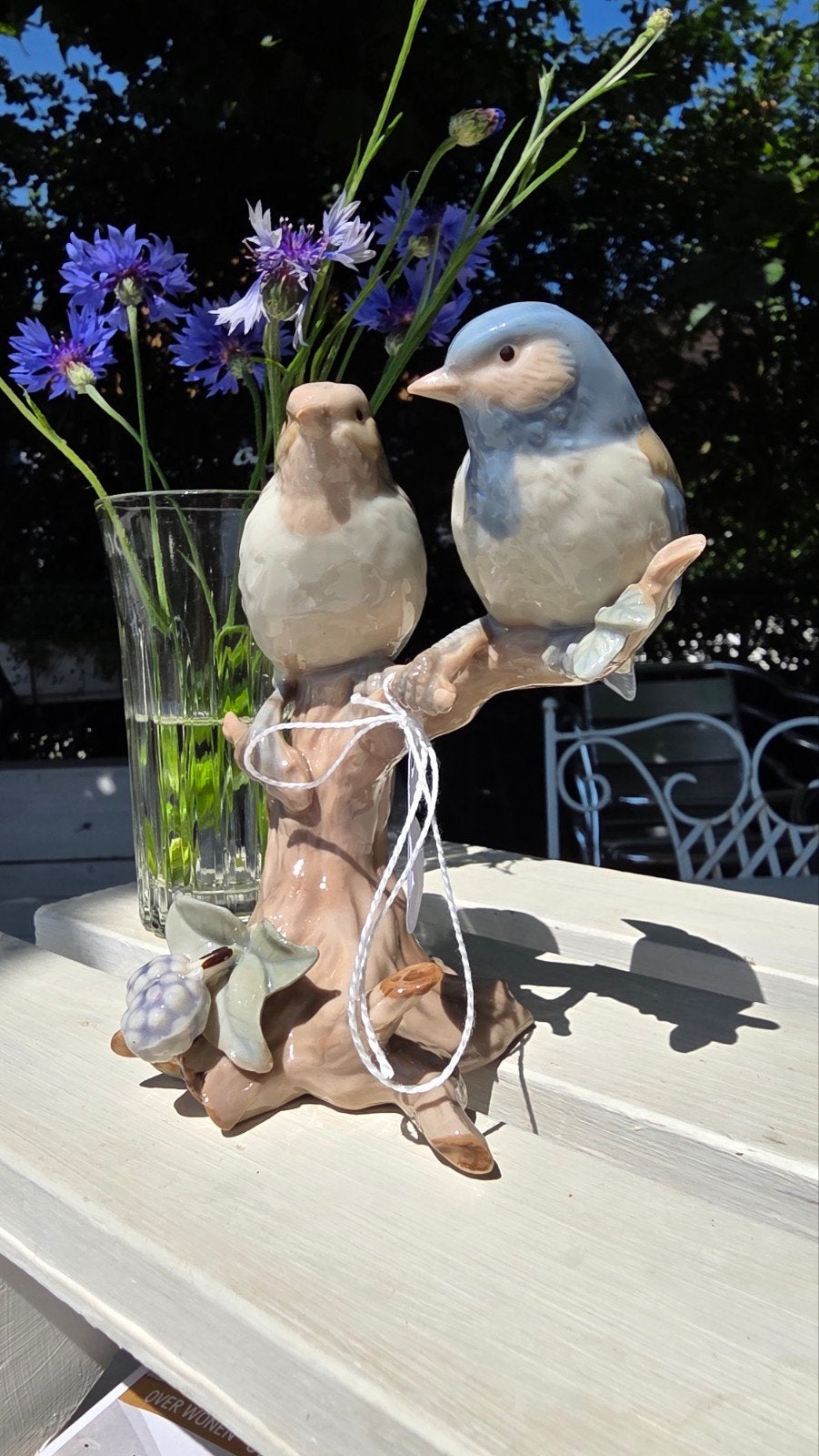 2 Vintage Vogelbeeldjes Grijs/Blauw,  porseleinen vogeltjes, Ophalen of Verzenden