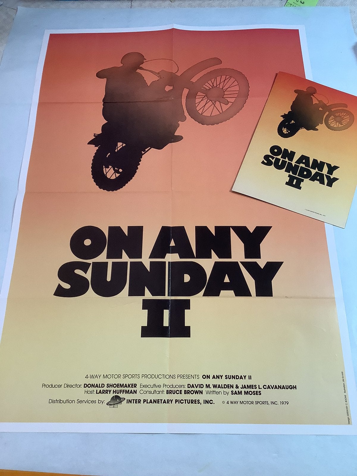 ON ANY SUNDAY  filmposter + luxe folder    USED, Ophalen of Verzenden, Zo goed als nieuw, A1 t/m A3, Film en Tv