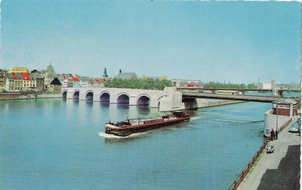 Maastricht – St. Servaasbrug. Gelopen Groningen 196x., Ophalen of Verzenden, 1960 tot 1980, Gelopen, Limburg