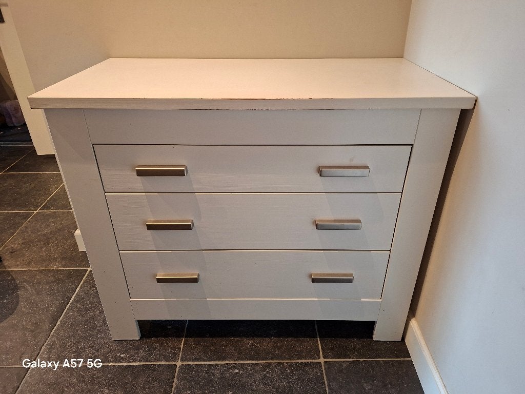 Fijne stevige commode