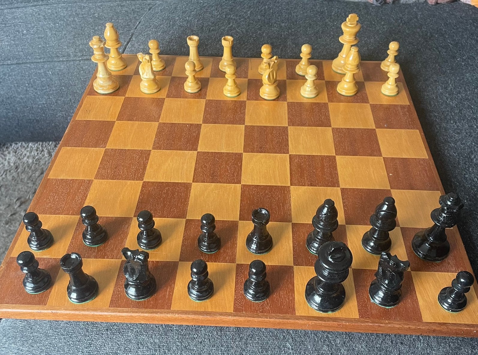 Vinted Revanche Staunton schaak en damspel, Hobby en Vrije tijd, Gezelschapsspellen | Bordspellen, Ophalen, Zo goed als nieuw