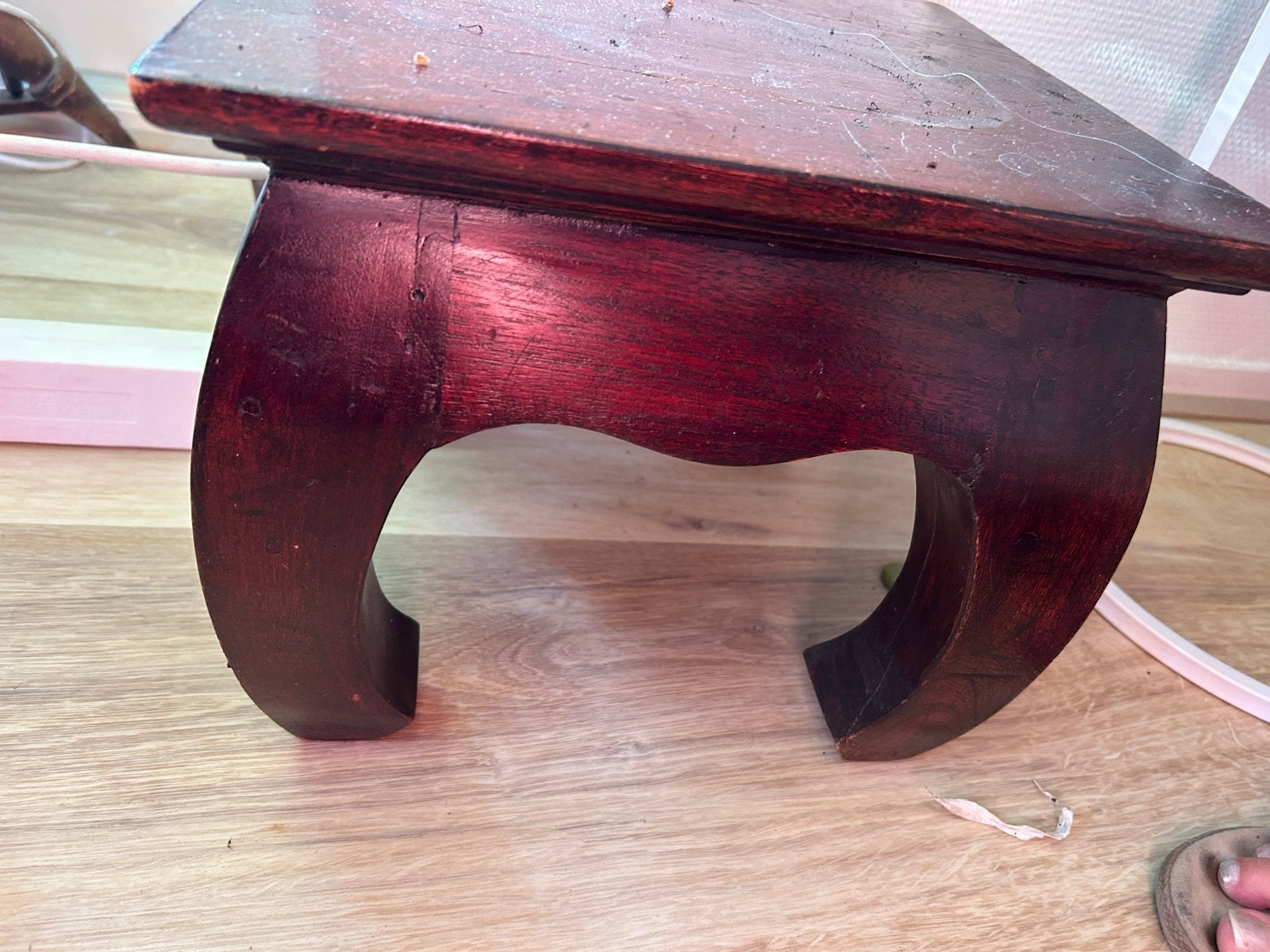 Twee Chinese houten tafeltjes - gebruikt, Antiek en Kunst, Antiek | Meubels | Tafels, Ophalen