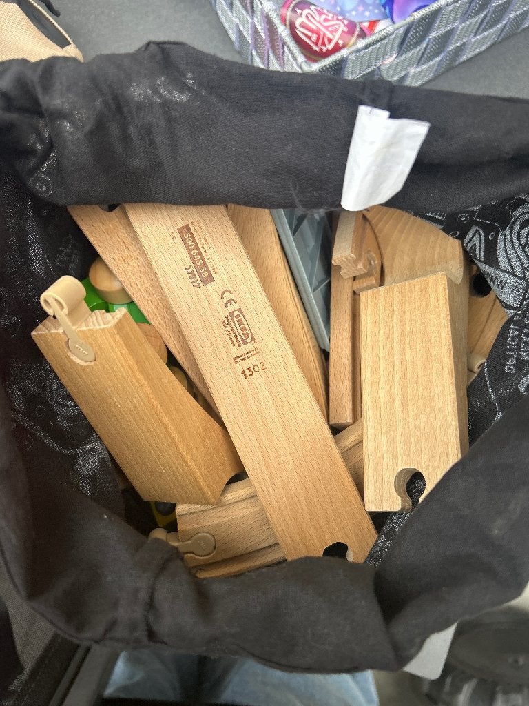 Ikea houten treinset met 3 treintjes, Ophalen of Verzenden, Zo goed als nieuw, Rij- of Hobbelspeelgoed