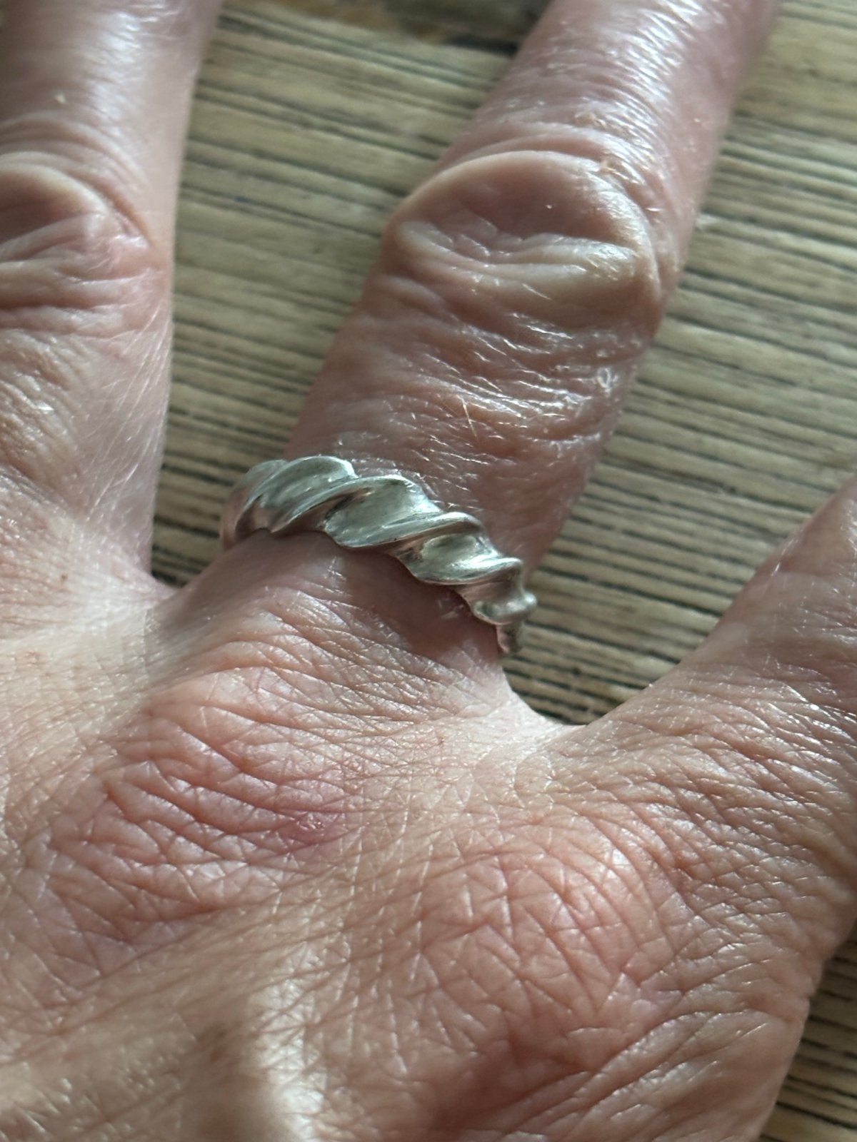 Golvende band ring - Zilver 925 - Maat 15-16, Ophalen of Verzenden, Dame, Zilver, Zilver