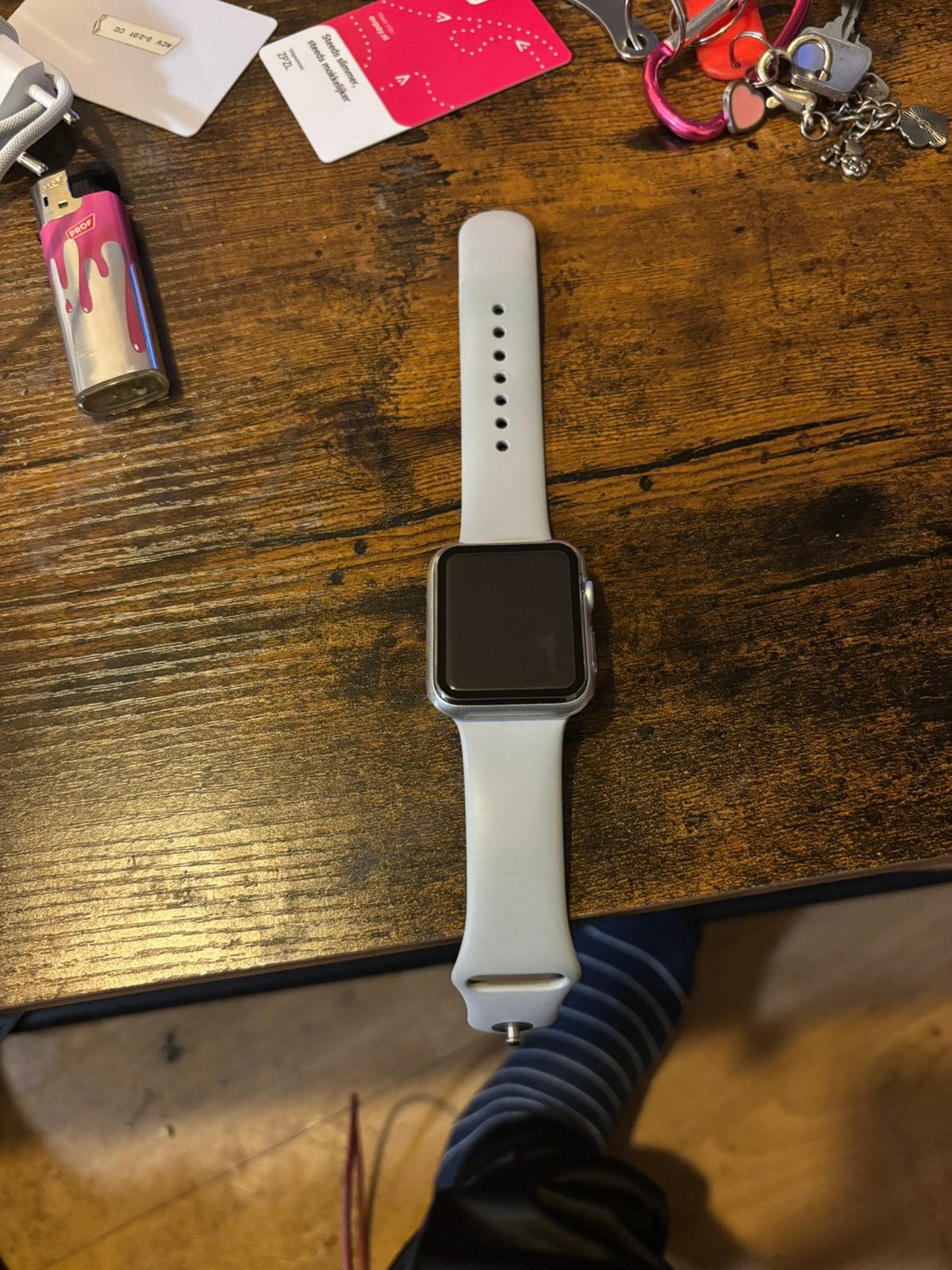 Apple watch serie 3 42 mm, Ophalen, IOS, Zo goed als nieuw, Waterdicht