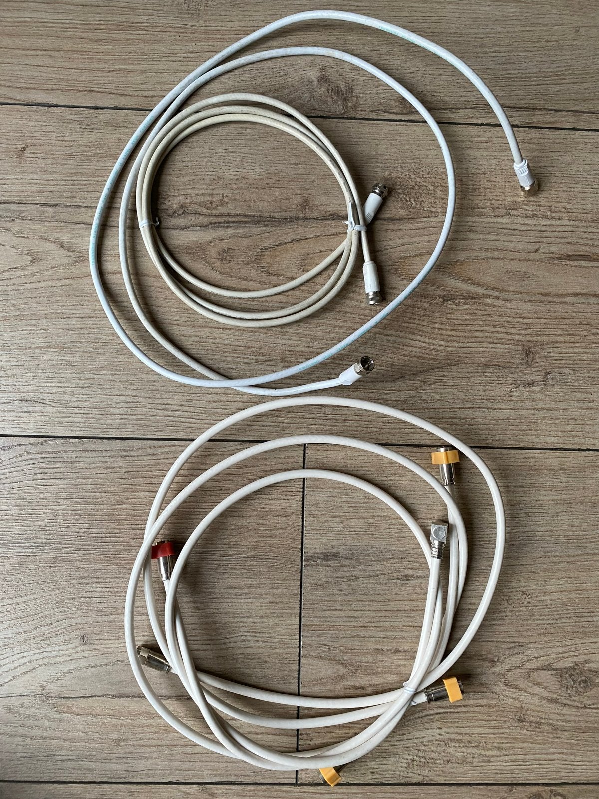 Diverse antennekabels met coaxiale connectoren, Audio, Tv en Foto, Audiokabels en Televisiekabels, Ophalen of Verzenden, Gebruikt