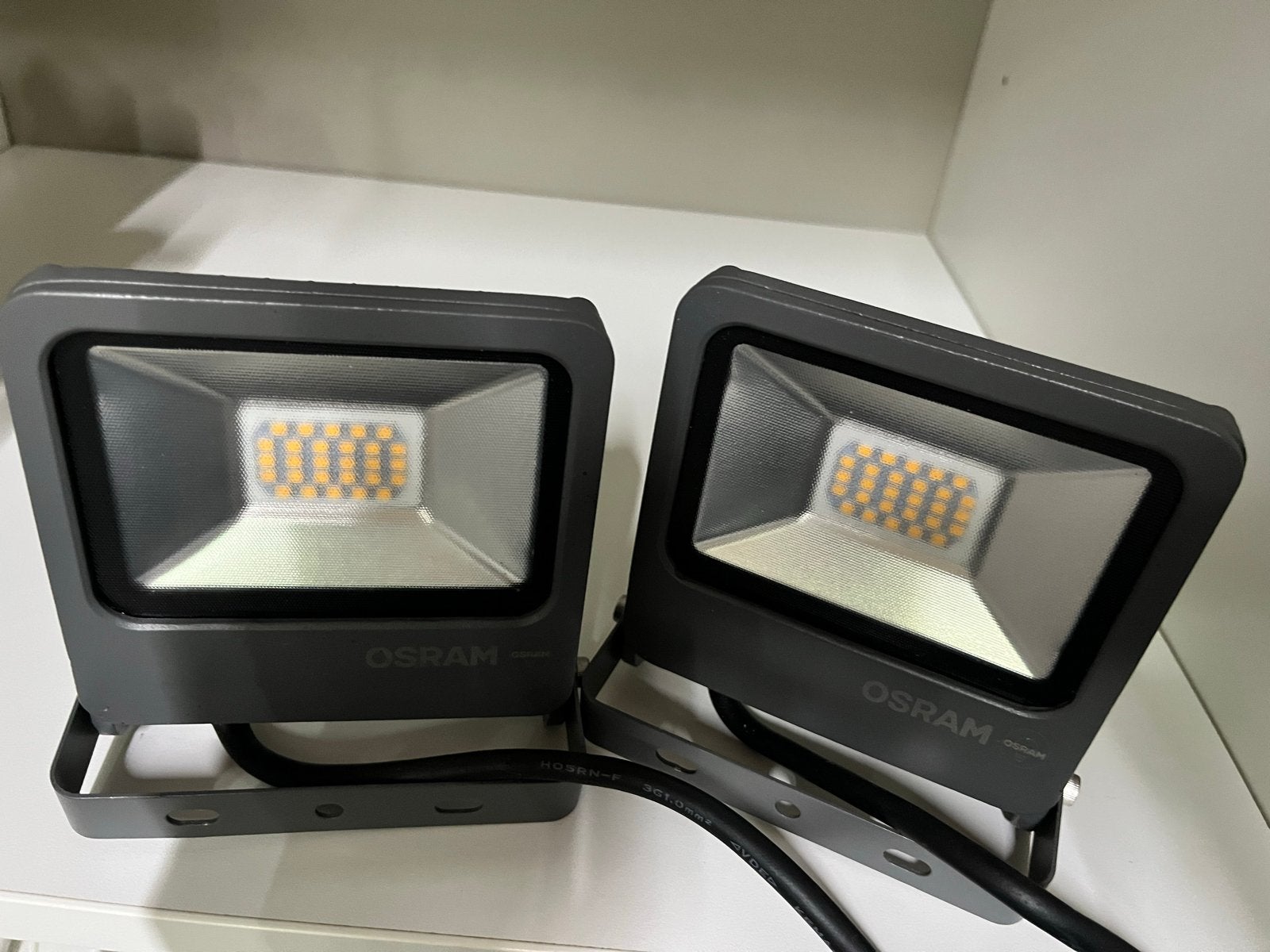 Set Osram LED-schijnwerpers warm licht, 11x11,5 cm., Tuin en Terras, Minder dan 50 watt, Aluminium, Ophalen of Verzenden, Spots