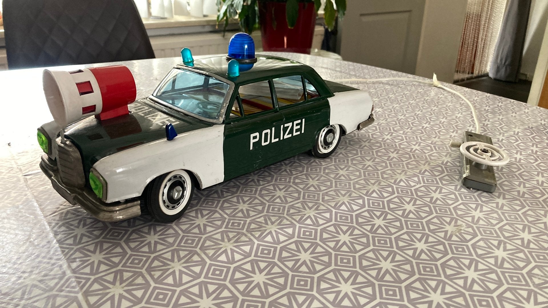 Blikken Mercedes politie uitvoering 34 cm, Antiek en Kunst, Antiek | Speelgoed, Ophalen of Verzenden