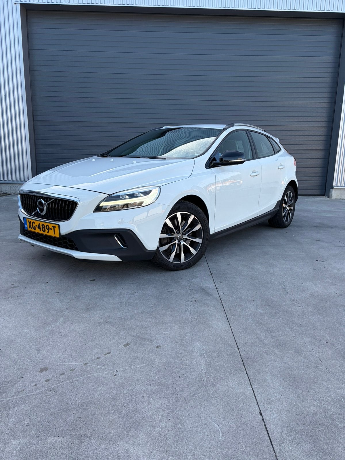 Volvo V40 Cross Country 1.5 T3 152PK Autom | Airco | Stoelvw, Auto's, Volvo, Stof, 1498 cc, 4 cilinders, 700 kg